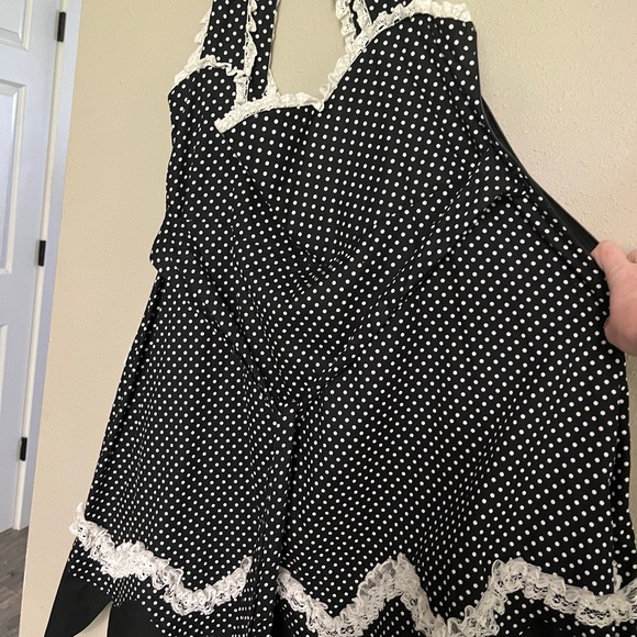 Adorable custom goth lolita apron dress with unique hem bear pockets - Picture 8 of 16